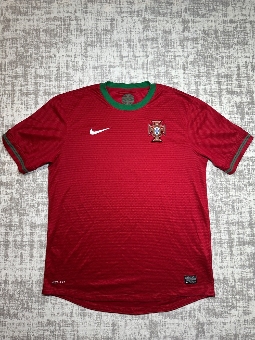 2014 WORLD CUP Portugal Soccer Jersey - Men’s Size L